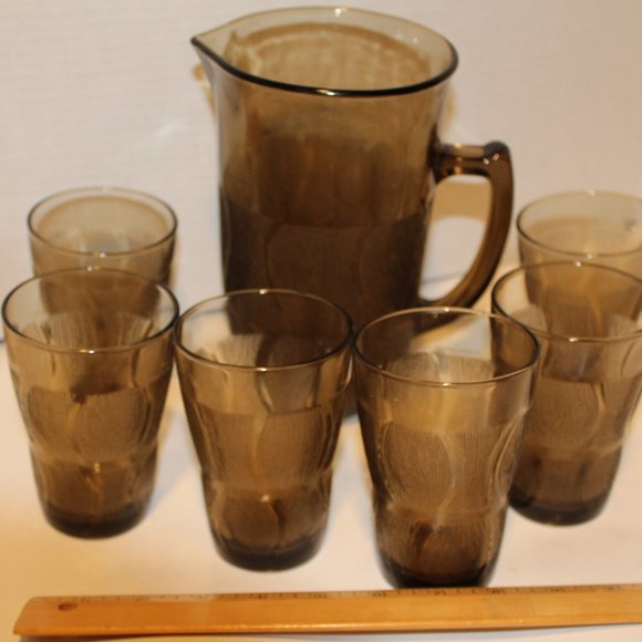 Smoked glass Pitcher and 6 glasses - Picture 1 of 8